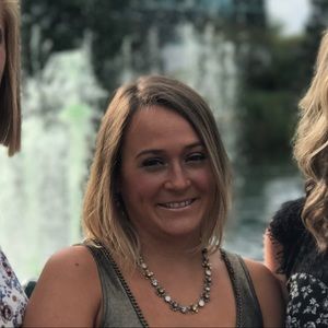 Meet your Posher, Jennifer